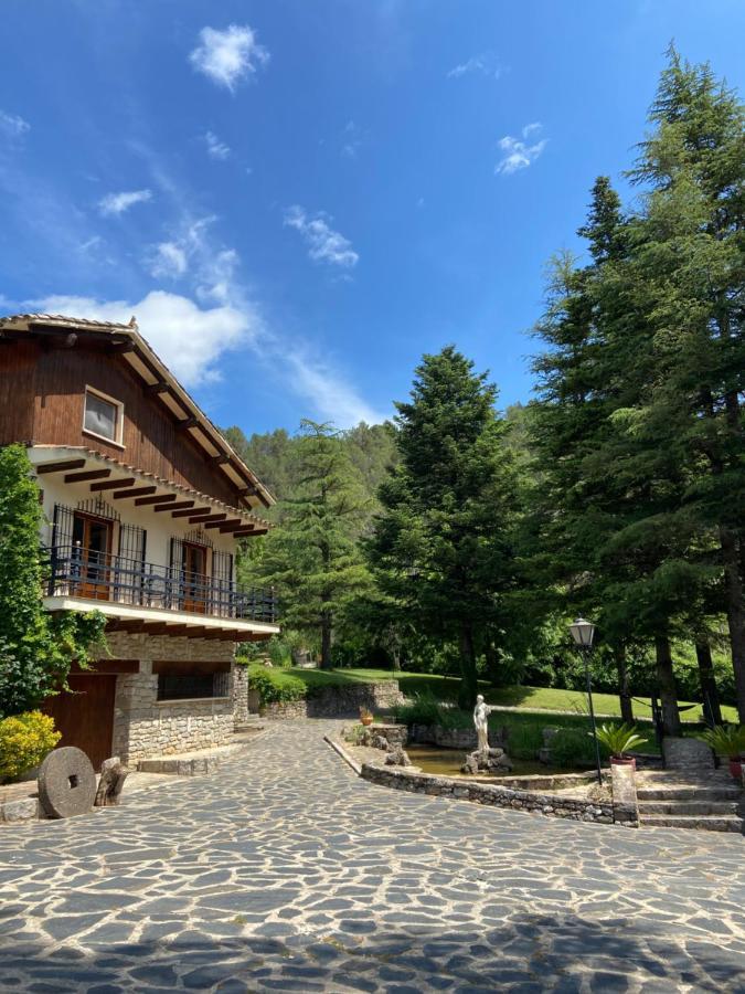 Els Avets De La Muga Bed & Breakfast Sant Llorenc de la Muga ภายนอก รูปภาพ